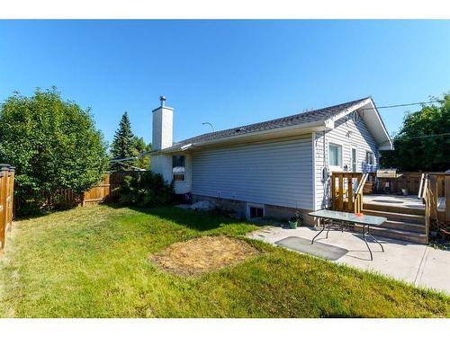 5517 50 Street, Olds, AB - Outdoor