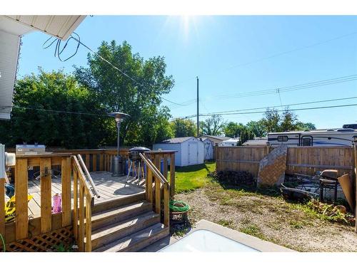 5517 50 Street, Olds, AB - Outdoor With Backyard