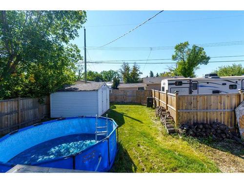 5517 50 Street, Olds, AB - Outdoor With Backyard