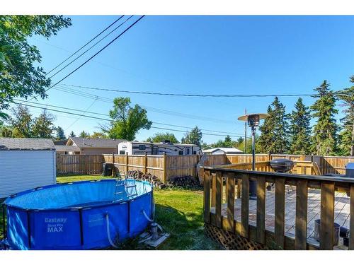 5517 50 Street, Olds, AB - Outdoor With Backyard