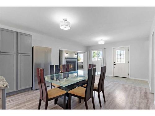 5517 50 Street, Olds, AB - Indoor Photo Showing Dining Room