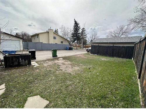 263 Castleridge Drive Ne, Calgary, AB - Outdoor