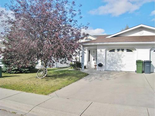 5628 Sunrise Crescent, Olds, AB - Outdoor