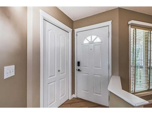 97 Douglas Ridge Circle Se, Calgary, AB - Indoor Photo Showing Other Room