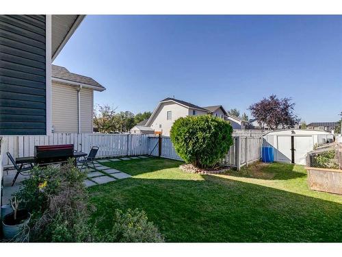 92 Martinwood Road Ne, Calgary, AB - Outdoor