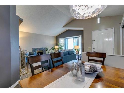 92 Martinwood Road Ne, Calgary, AB - Indoor Photo Showing Dining Room