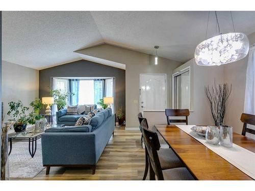 92 Martinwood Road Ne, Calgary, AB - Indoor