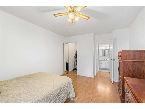 305-521 57 Avenue Sw, Calgary, AB - Indoor Photo Showing Bedroom