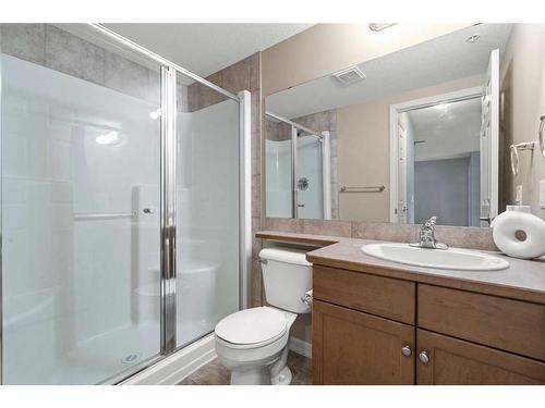 3203-92 Crystal Shores Road, Okotoks, AB - Indoor Photo Showing Bathroom