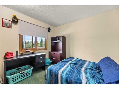 2836 Cedar Ridge Drive Sw, Calgary, AB - Indoor Photo Showing Bedroom