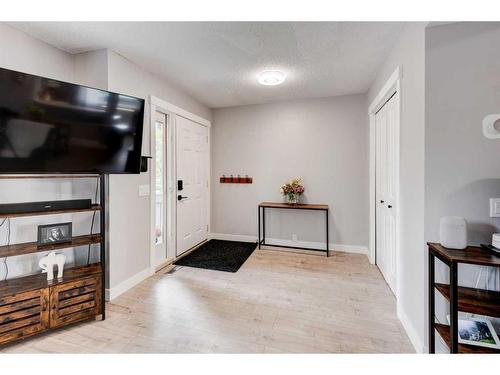 94-2300 Oakmoor Drive Sw, Calgary, AB - Indoor Photo Showing Other Room