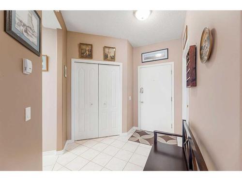 ,-2118 Patterson View Sw, Calgary, AB - Indoor Photo Showing Kitchen