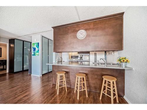 1811-221 6 Avenue Se, Calgary, AB - Indoor Photo Showing Kitchen