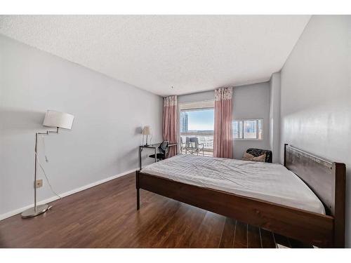 1811-221 6 Avenue Se, Calgary, AB - Indoor Photo Showing Bedroom