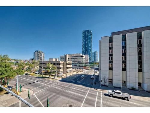 1811-221 6 Avenue Se, Calgary, AB - Outdoor