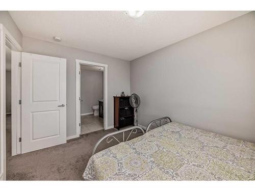 32 Cornerbrook Gate Ne, Calgary, AB - Indoor Photo Showing Bedroom