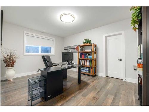 5303 Thornbriar Road Nw, Calgary, AB - Indoor Photo Showing Office