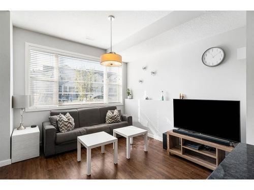 419 Saddlemont Boulevard Ne, Calgary, AB - Indoor Photo Showing Living Room