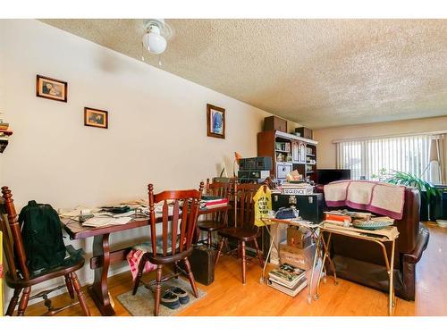 2412 43 Street Se, Calgary, AB - Indoor