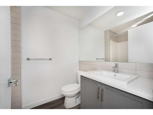 2305-350 Livingston Common Ne, Calgary, AB - Indoor Photo Showing Bathroom