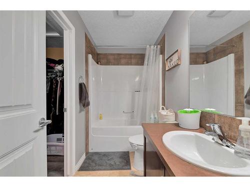 148 Chaparral Valley Gardens Se, Calgary, AB - Indoor Photo Showing Bathroom