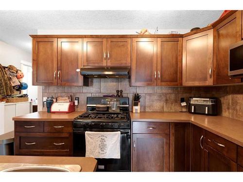 148 Chaparral Valley Gardens Se, Calgary, AB - Indoor Photo Showing Kitchen