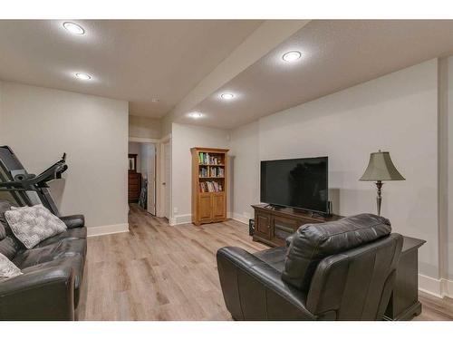 710 23 Avenue Nw, Calgary, AB - Indoor