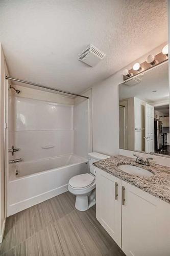 1316-99 Copperstone Park Se, Calgary, AB - Indoor Photo Showing Bathroom