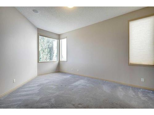 7823 Springbank Way Sw, Calgary, AB - Indoor Photo Showing Other Room