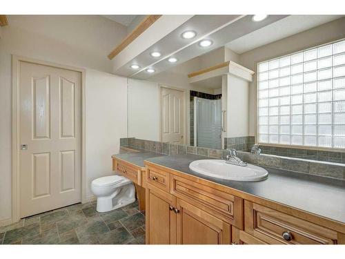 7823 Springbank Way Sw, Calgary, AB - Indoor Photo Showing Bathroom