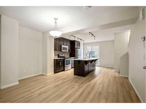 707 Auburn Bay Square Se, Calgary, AB - Indoor Photo Showing Kitchen