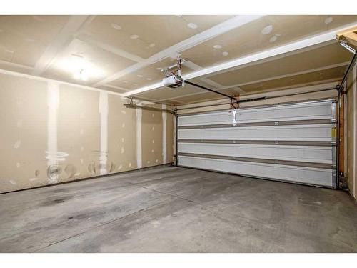 707 Auburn Bay Square Se, Calgary, AB - Indoor Photo Showing Garage