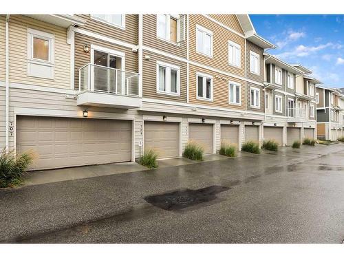 707 Auburn Bay Square Se, Calgary, AB - Outdoor With Facade