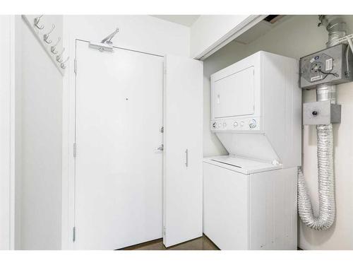 707-135 13 Avenue Sw, Calgary, AB - Indoor Photo Showing Laundry Room