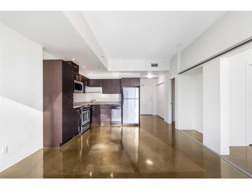 707-135 13 Avenue Sw, Calgary, AB - Indoor Photo Showing Kitchen