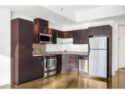 707-135 13 Avenue Sw, Calgary, AB - Indoor Photo Showing Kitchen With Stainless Steel Kitchen