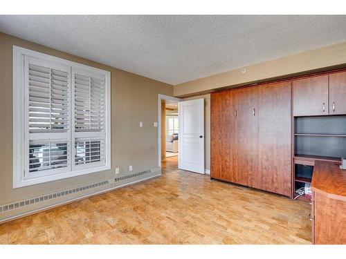 1505-400 Eau Claire Avenue Sw, Calgary, AB - Indoor Photo Showing Other Room