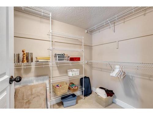 1505-400 Eau Claire Avenue Sw, Calgary, AB - Indoor With Storage