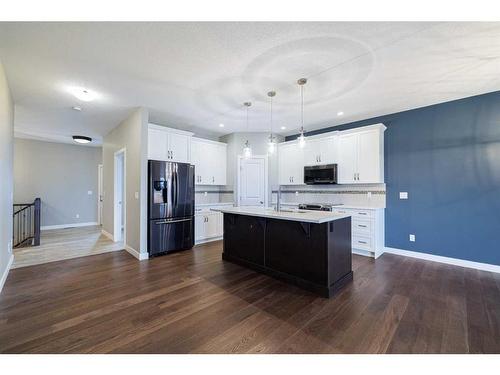 20 Stone Garden Crescent, Carstairs, AB - Indoor Photo Showing Kitchen