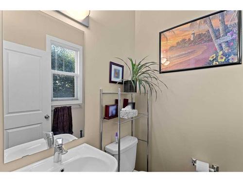 174 New Brighton Point Se, Calgary, AB - Indoor Photo Showing Bathroom