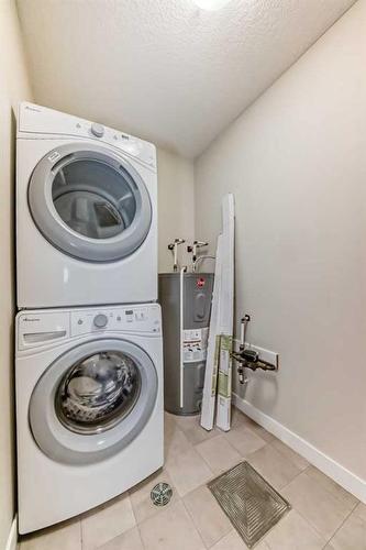 198-300 Marina Drive, Chestermere, AB - Indoor Photo Showing Laundry Room