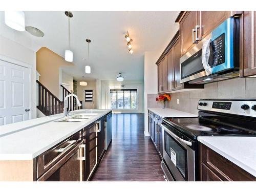 19 Savanna Parade Ne, Calgary, AB - Indoor Photo Showing Kitchen