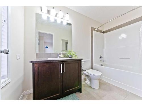 19 Savanna Parade Ne, Calgary, AB - Indoor Photo Showing Bathroom