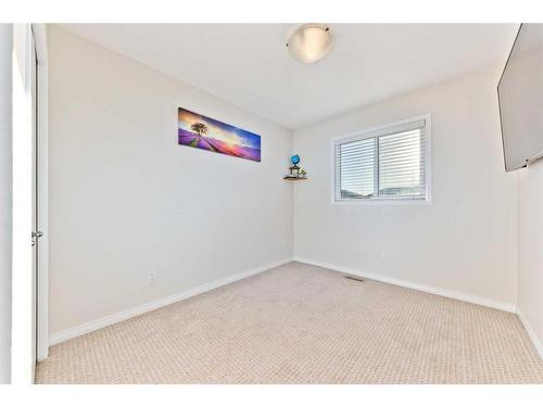 19 Savanna Parade Ne, Calgary, AB - Indoor Photo Showing Other Room