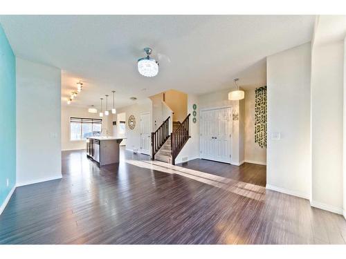 19 Savanna Parade Ne, Calgary, AB - Indoor Photo Showing Living Room