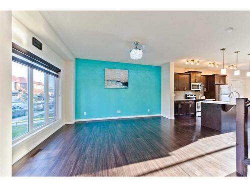 19 Savanna Parade Ne, Calgary, AB - Indoor Photo Showing Kitchen