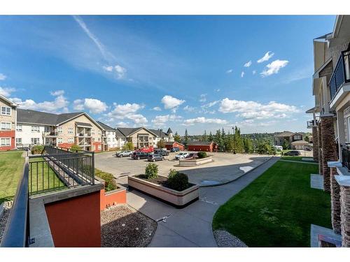 308-26 Val Gardena View Sw, Calgary, AB - Outdoor