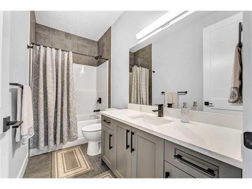 26 Chelsea Bay, Chestermere, AB - Indoor Photo Showing Bathroom