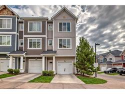 211-355 Nolancrest Heights NW Calgary, AB T3R 0Z9