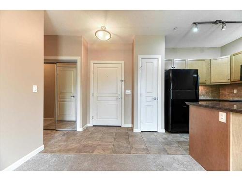 101-52 Cranfield Link Se, Calgary, AB - Indoor Photo Showing Kitchen